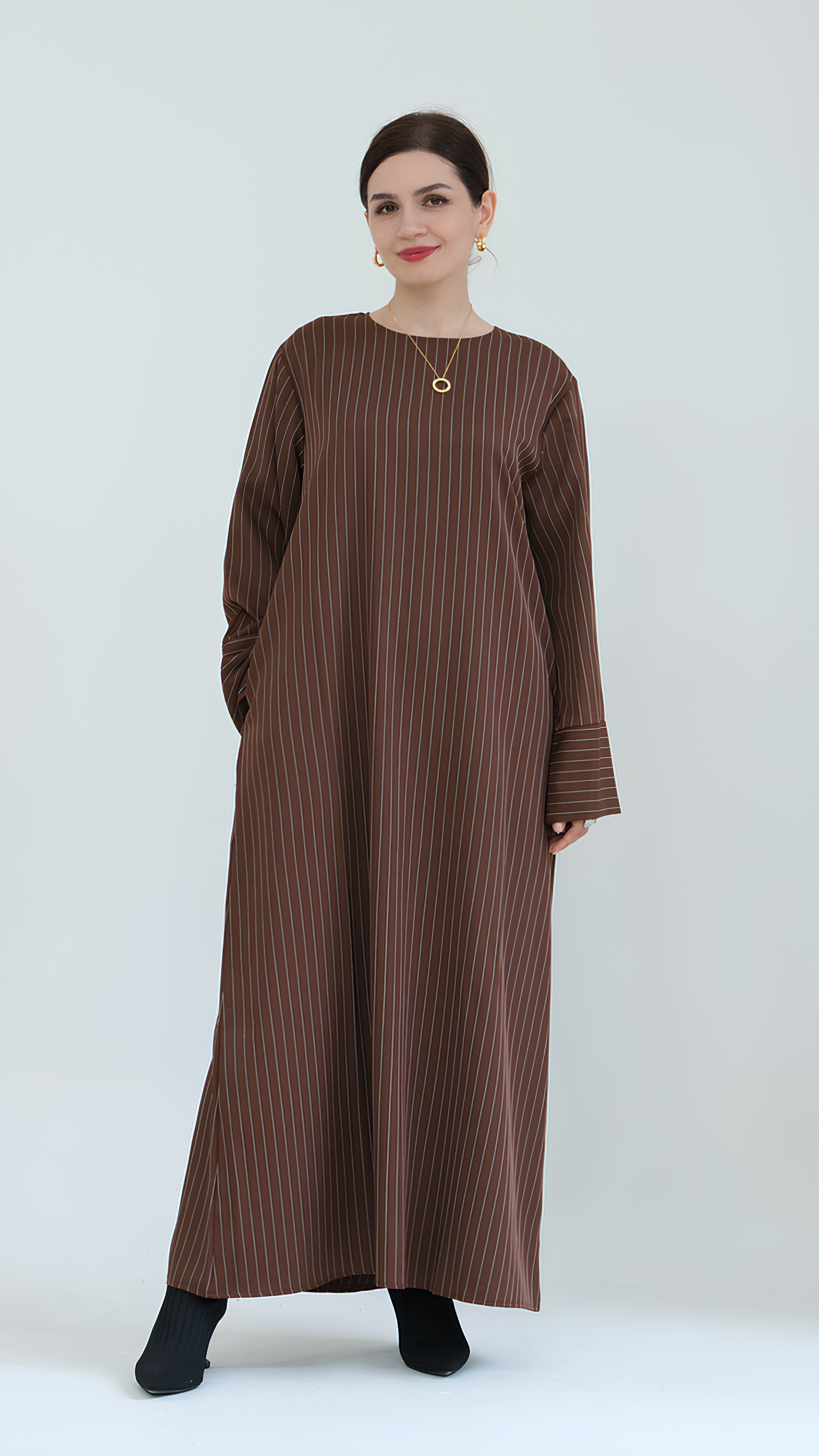 Abaya mit urbaner Eleganz