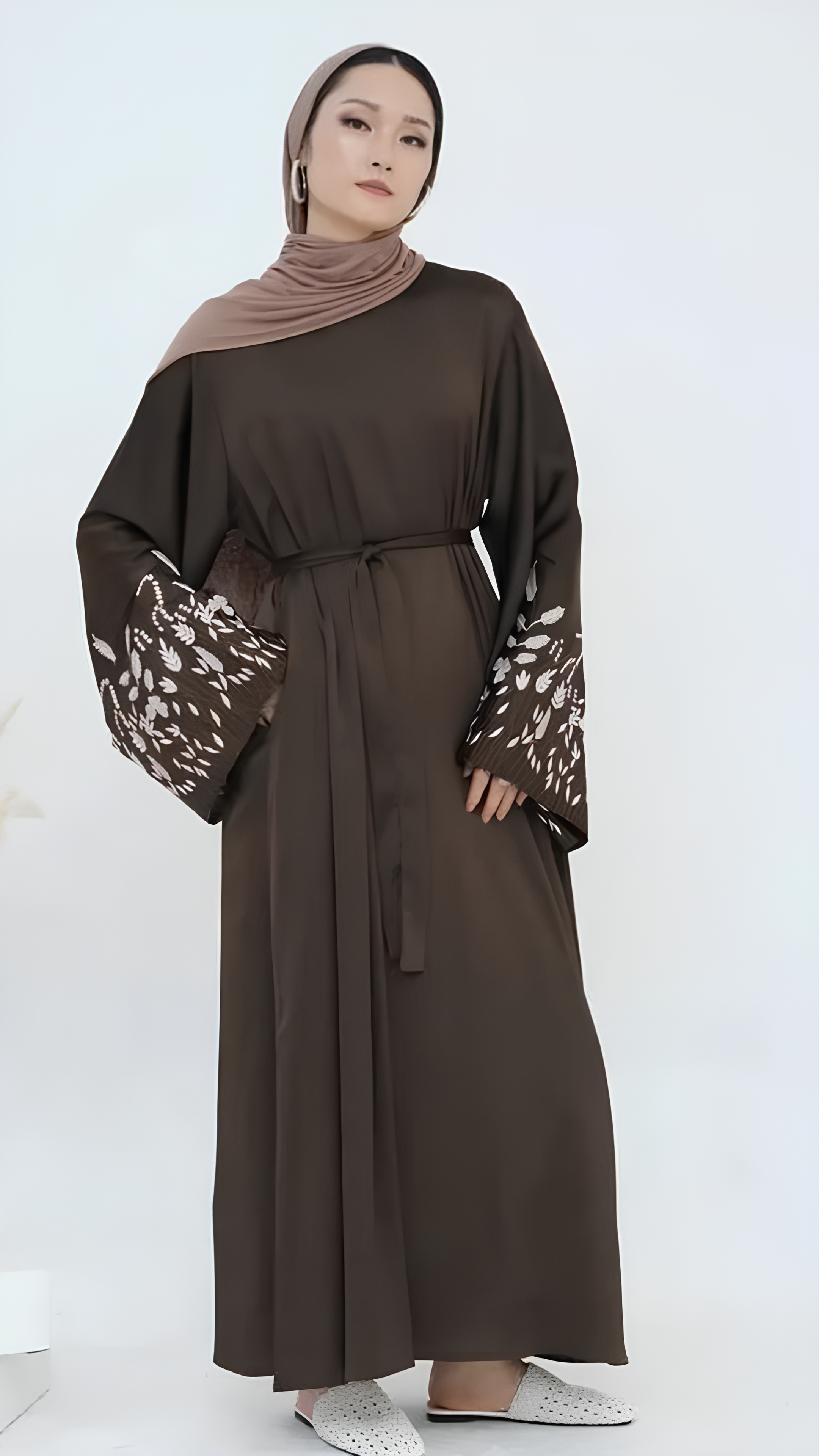 Abaya élégante en sable