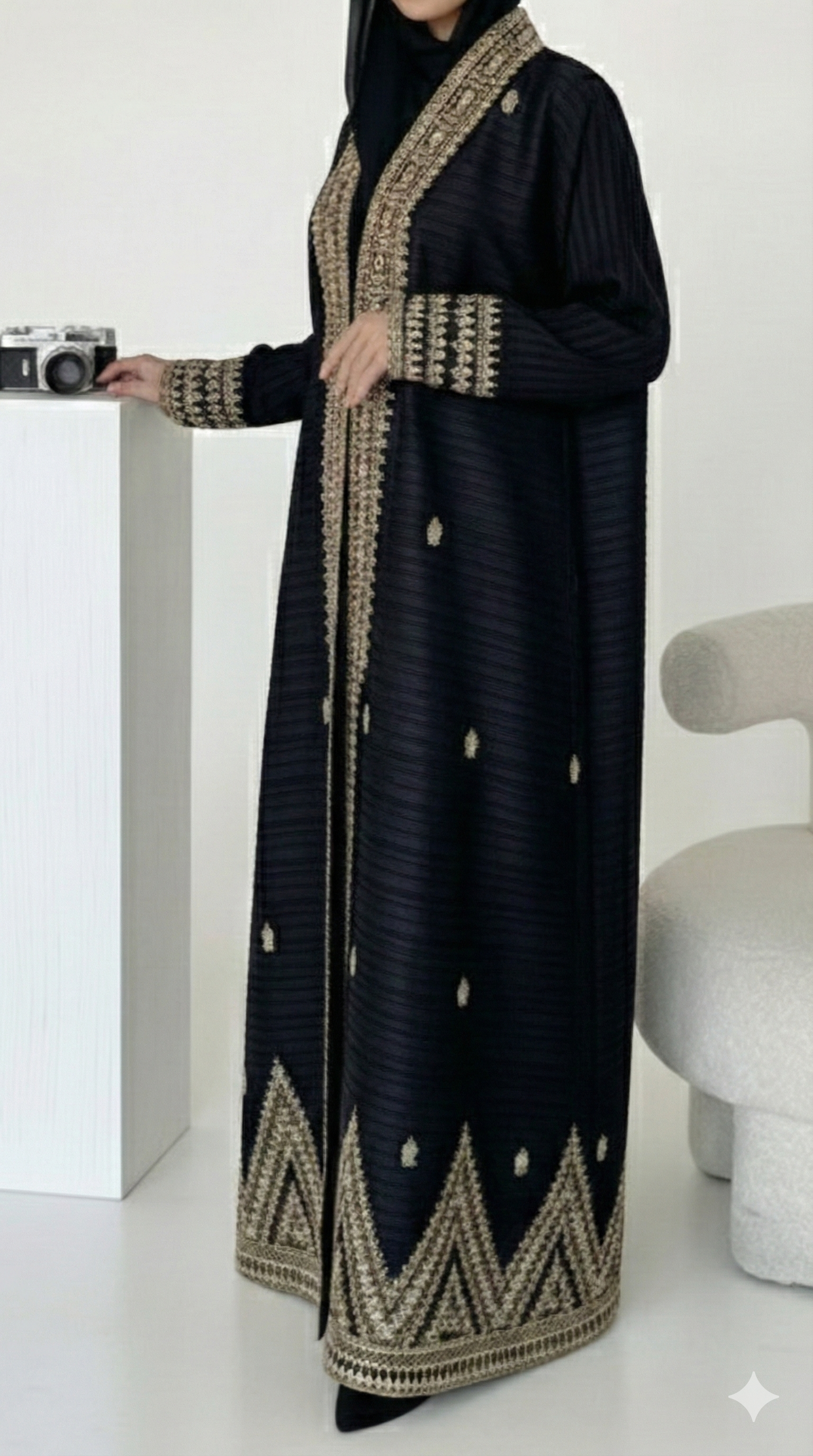 Kiswah Abaya Vogue