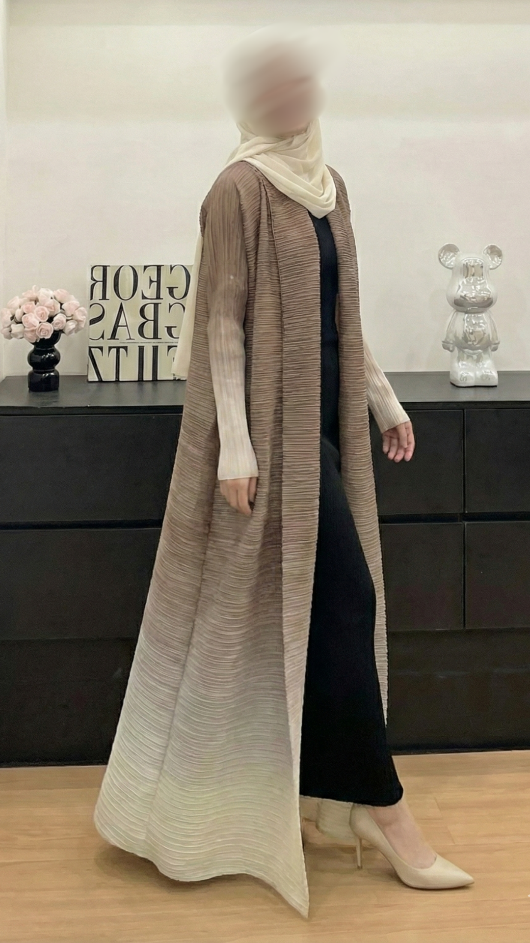 Aura Pleated Abaya