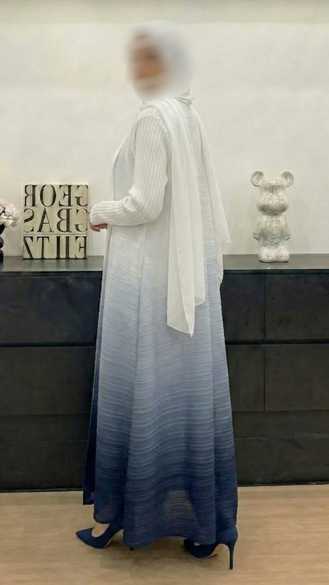 Aura Pleated Abaya
